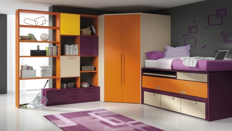 colorido dormitorio juvenil con camas deslizantes, armario rinconero y libreras